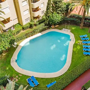 https://puerto-paraiso-ii.1costadelsol.com